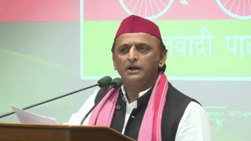 पंचायत चुनाव से पहले सपा का बड़ा फैसला, अखिलेश ने सभी जिला और विधानसभा प्रभारियों को किया कार्यमुक्त