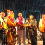 लखनऊ में ‘घोंघाबसंत सम्मेलन’ की धूम: गधे ने किया उद्घाटन, हास्य की फुहारों से सराबोर हुए श्रोता