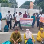 69000 शिक्षक भर्ती: बेसिक शिक्षा मंत्री के आवास पर प्रदर्शन, एसीपी के आश्वासन के बाद इको गार्डन भेजे गए अभ्यर्थी